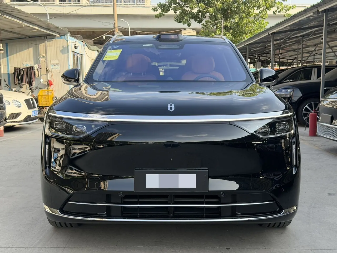 AITO 2025 AITO M8 Max Edition 53.4kWh 6-seat Edition (896-line laser Radar) Automatic Gear 2