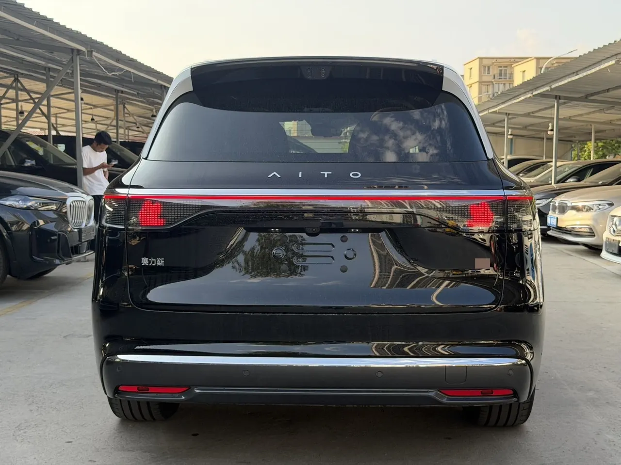 AITO 2025 AITO M8 Max Edition 53.4kWh 6-seat Edition (896-line laser Radar) Automatic Gear 8