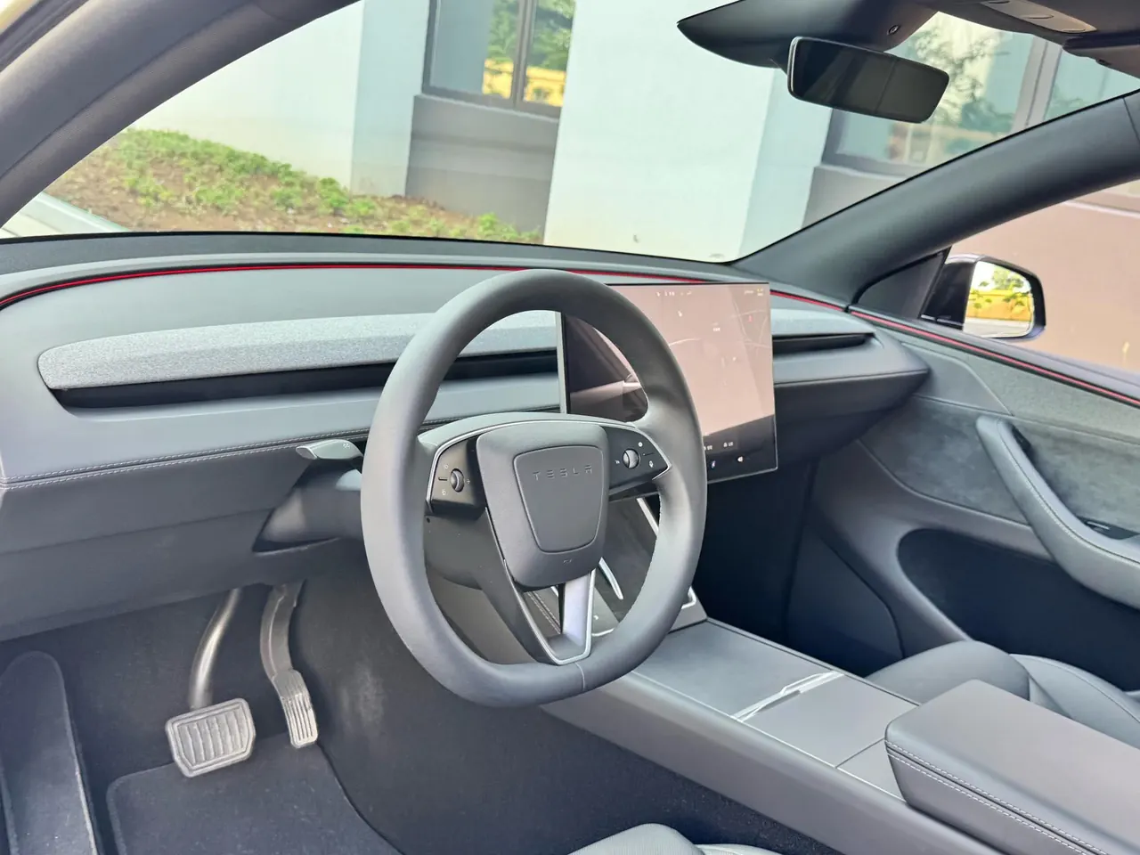Tesla 2025 Model Y L Long Endurance All-Wheel Drive Automatic Transmission 6