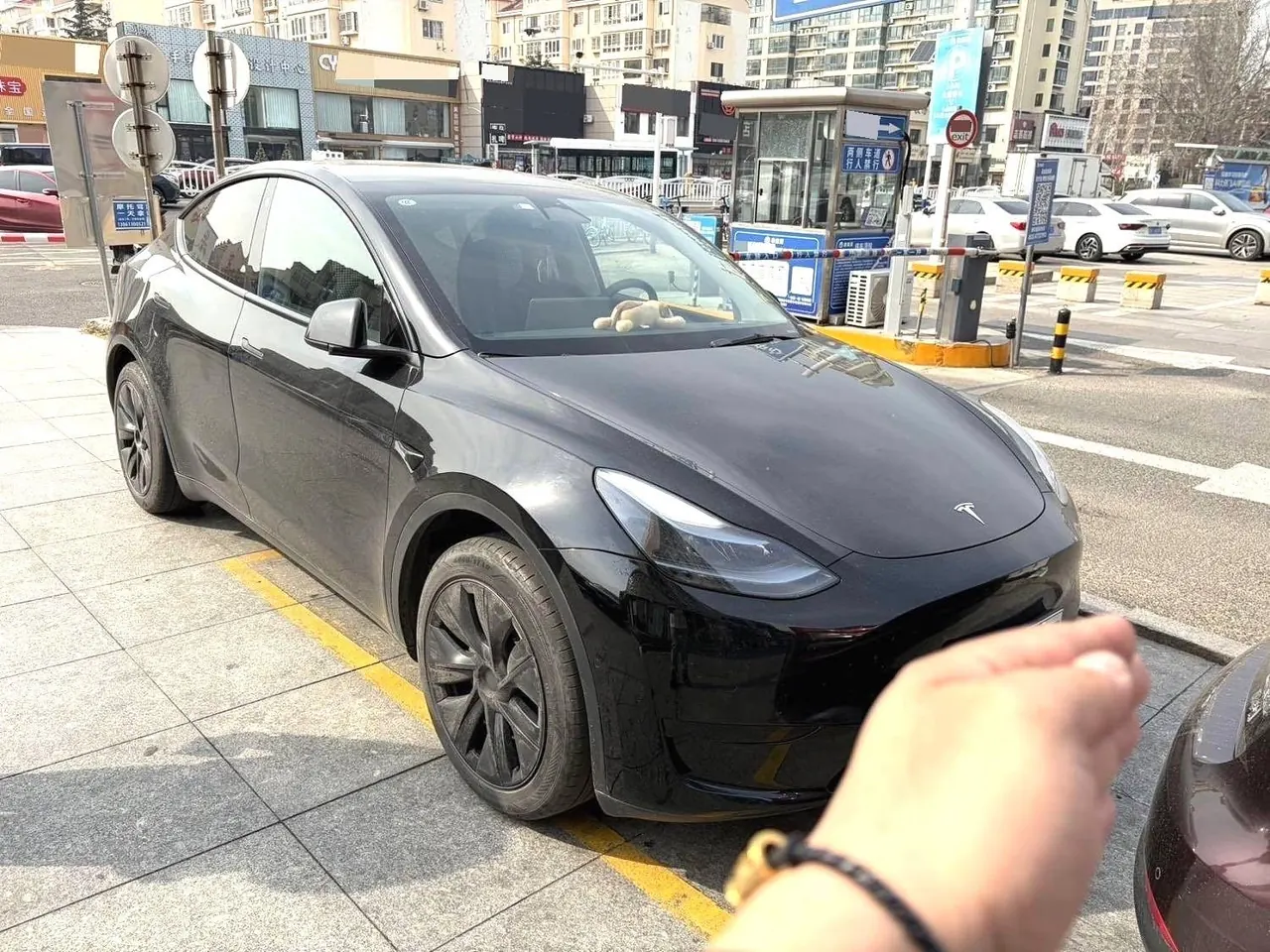 Tesla 2023 Model Y rear-wheel drive version automatic transmission 5