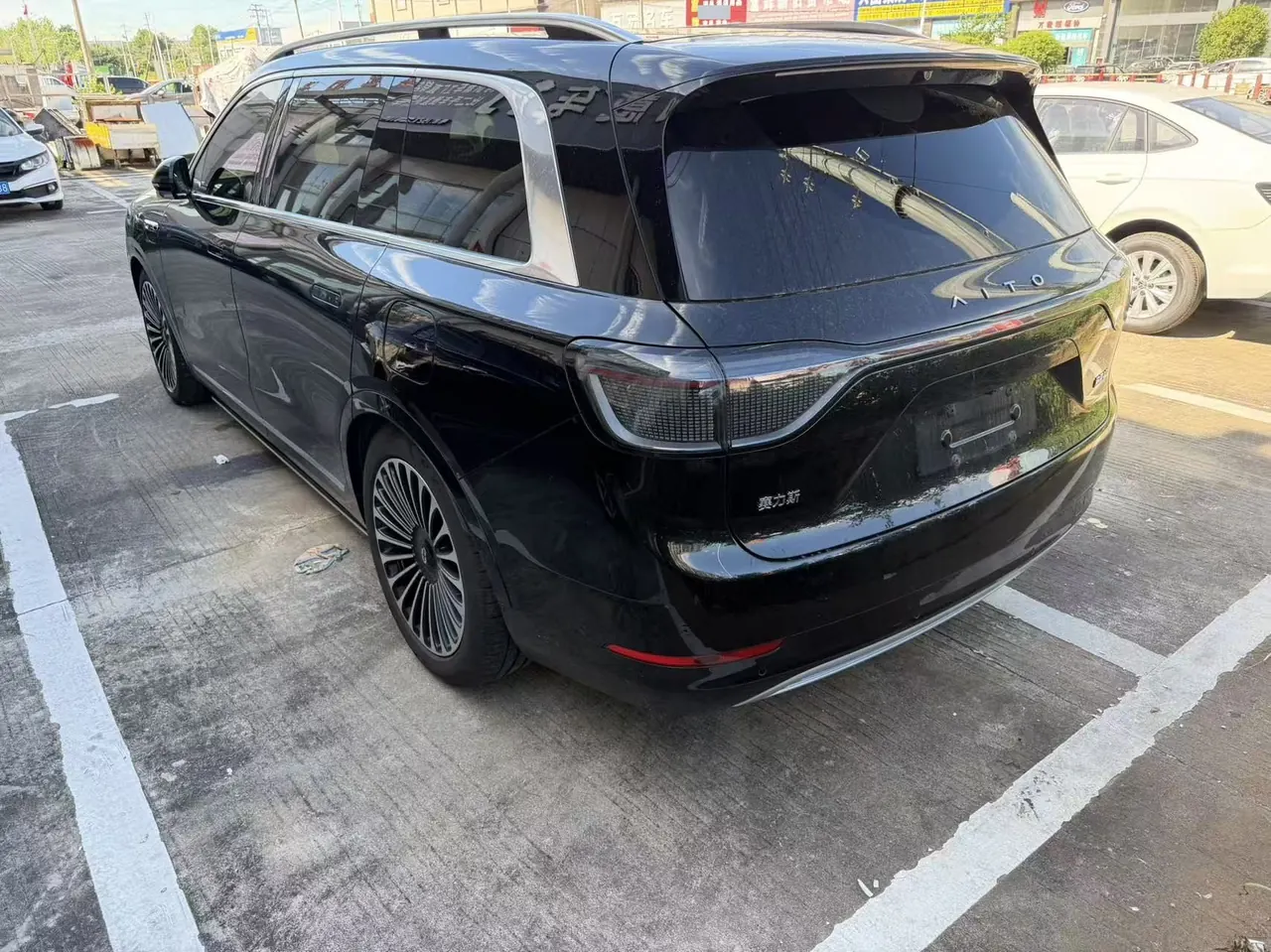 AITO 2024 AITO M9 extended range Ultra 52kWh automatic gear 3
