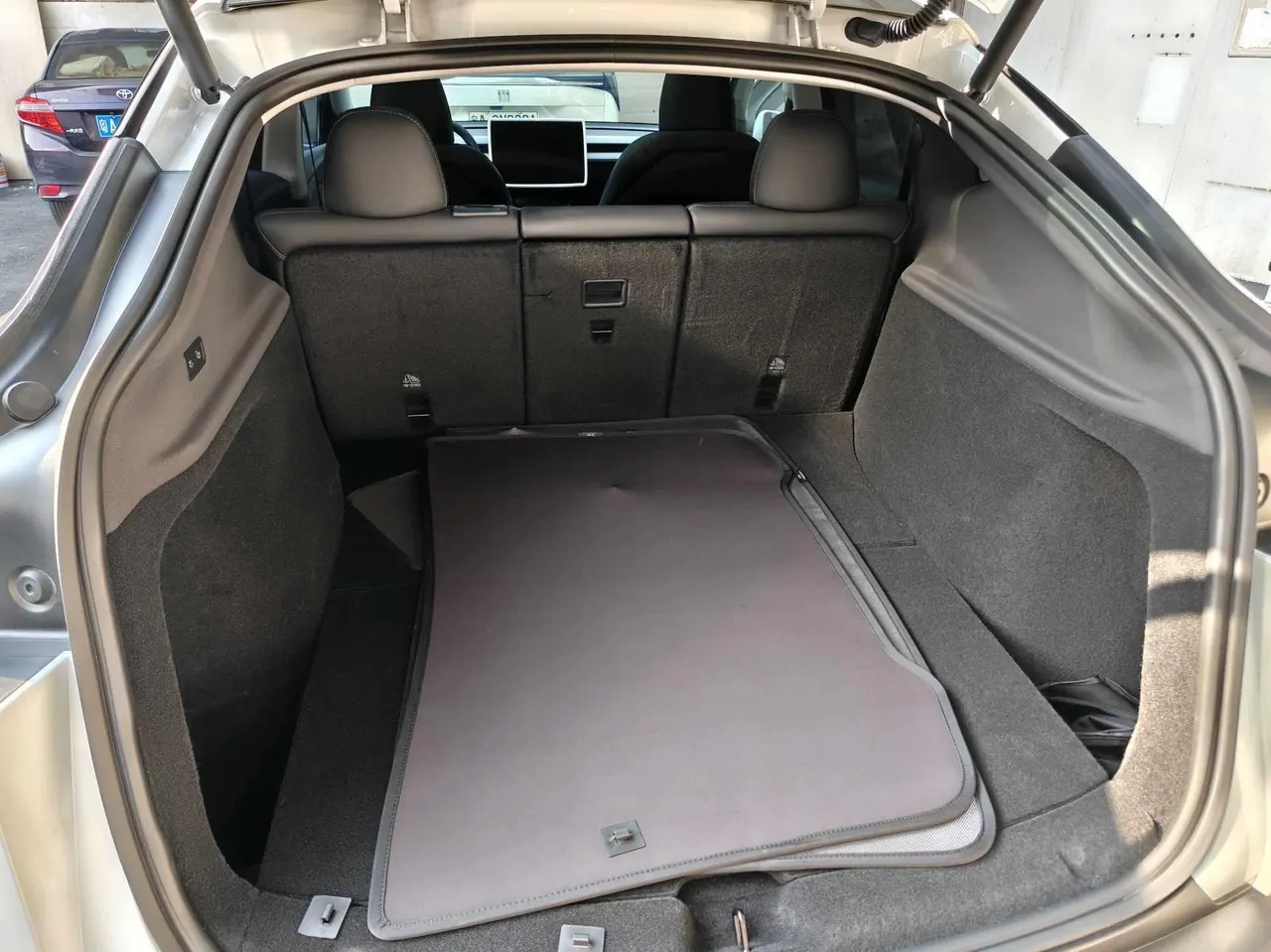 Tesla 2025 Model Y rear-wheel drive version automatic transmission 6