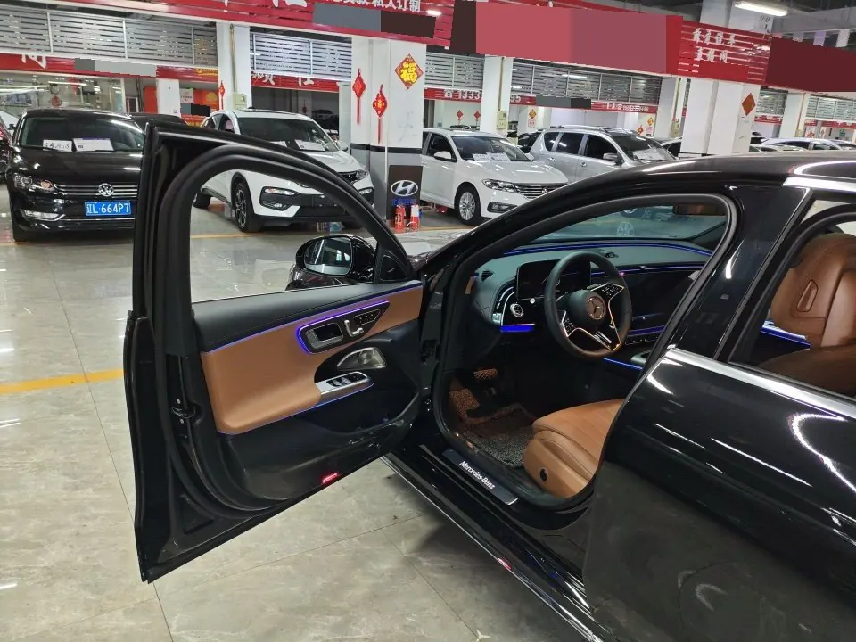 Mercedes Benz E Class 2024 E 300 L 48V 2.0T Luxury Automatic Gear 4