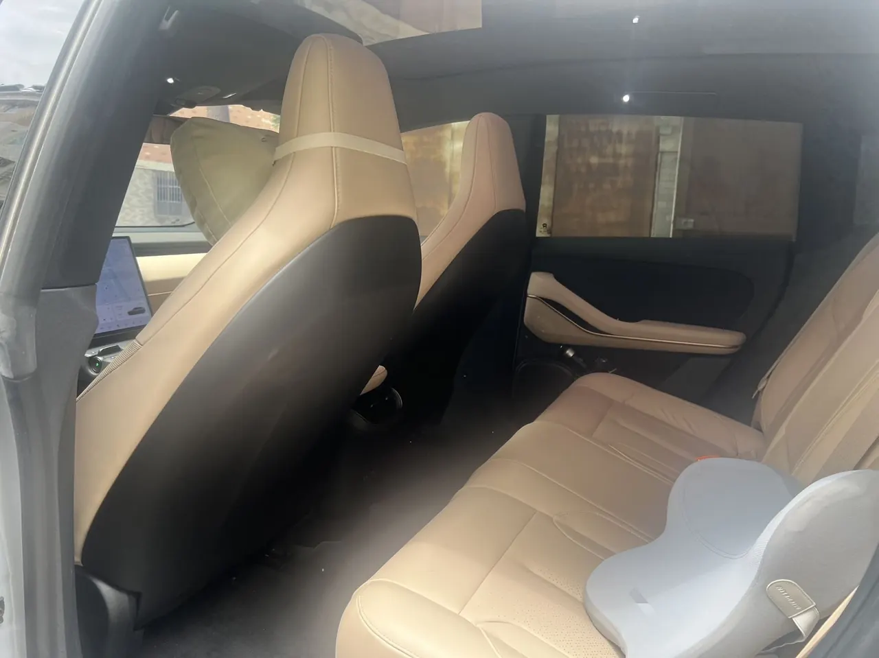 Open image lightbox: NIO 2023 ET5 75kWh Touring automatic gear