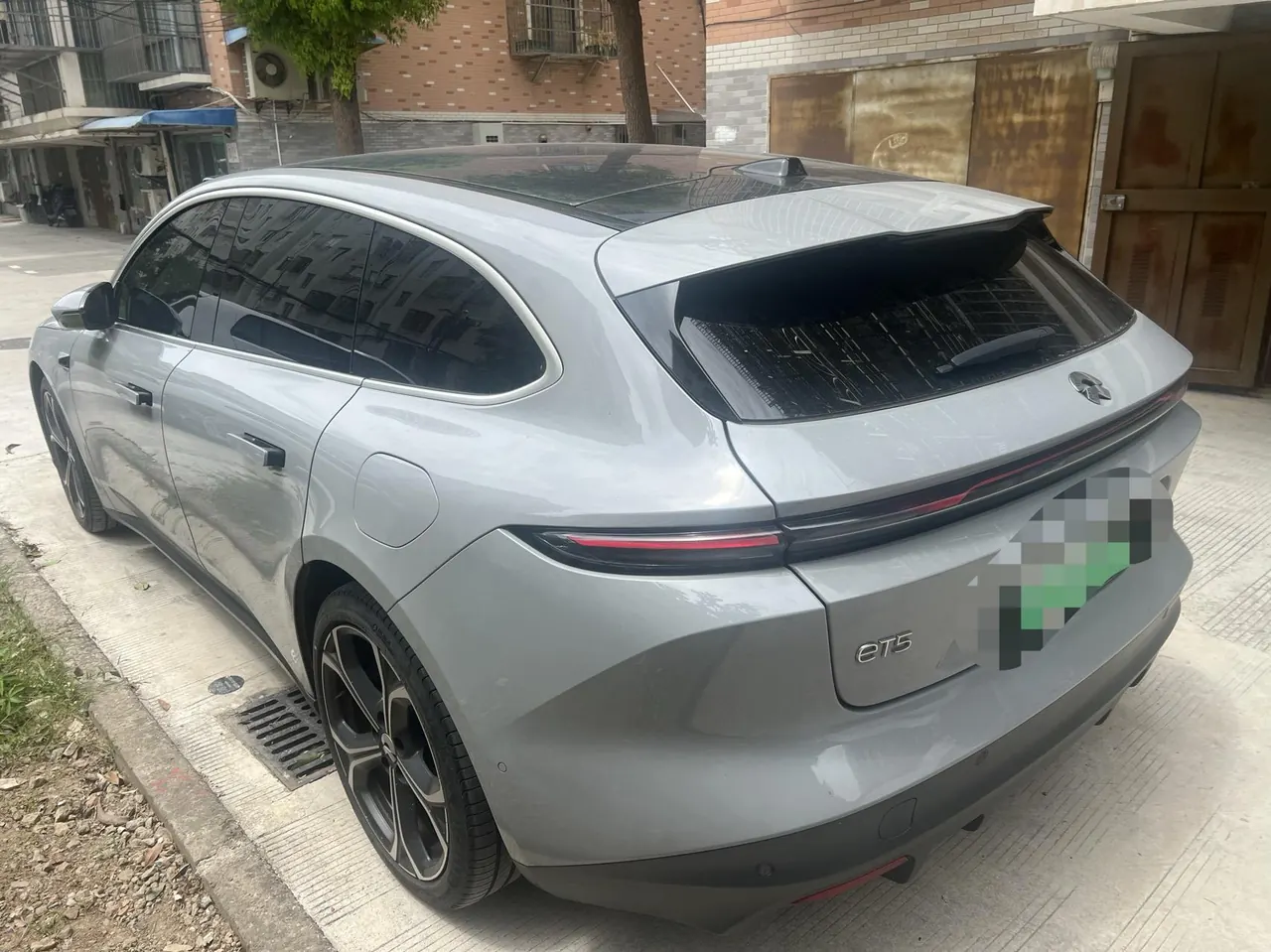 NIO 2023 ET5 75kWh Touring automatic gear 2