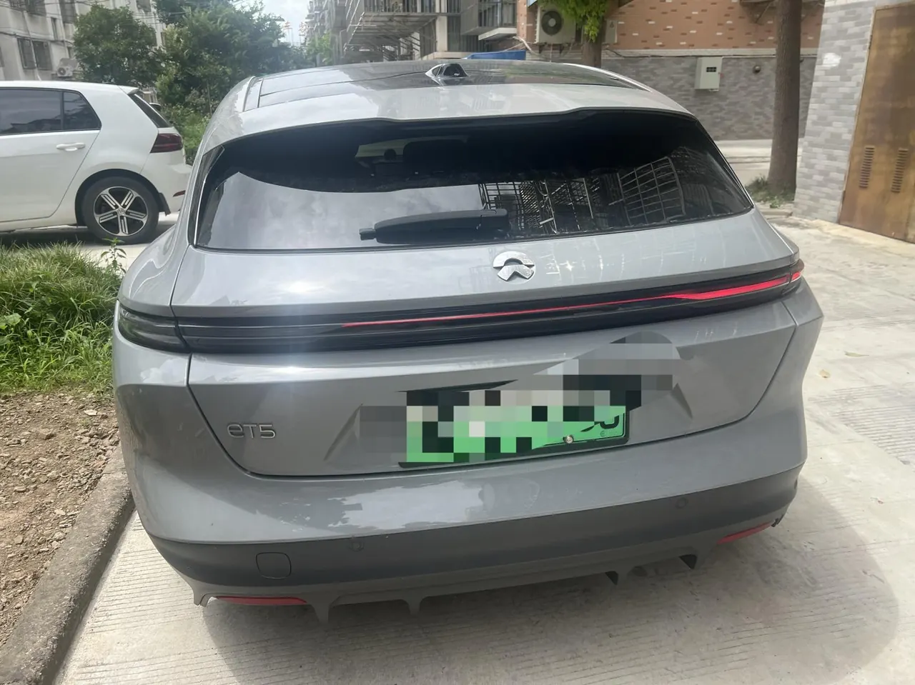NIO 2023 ET5 75kWh Touring automatic gear 3
