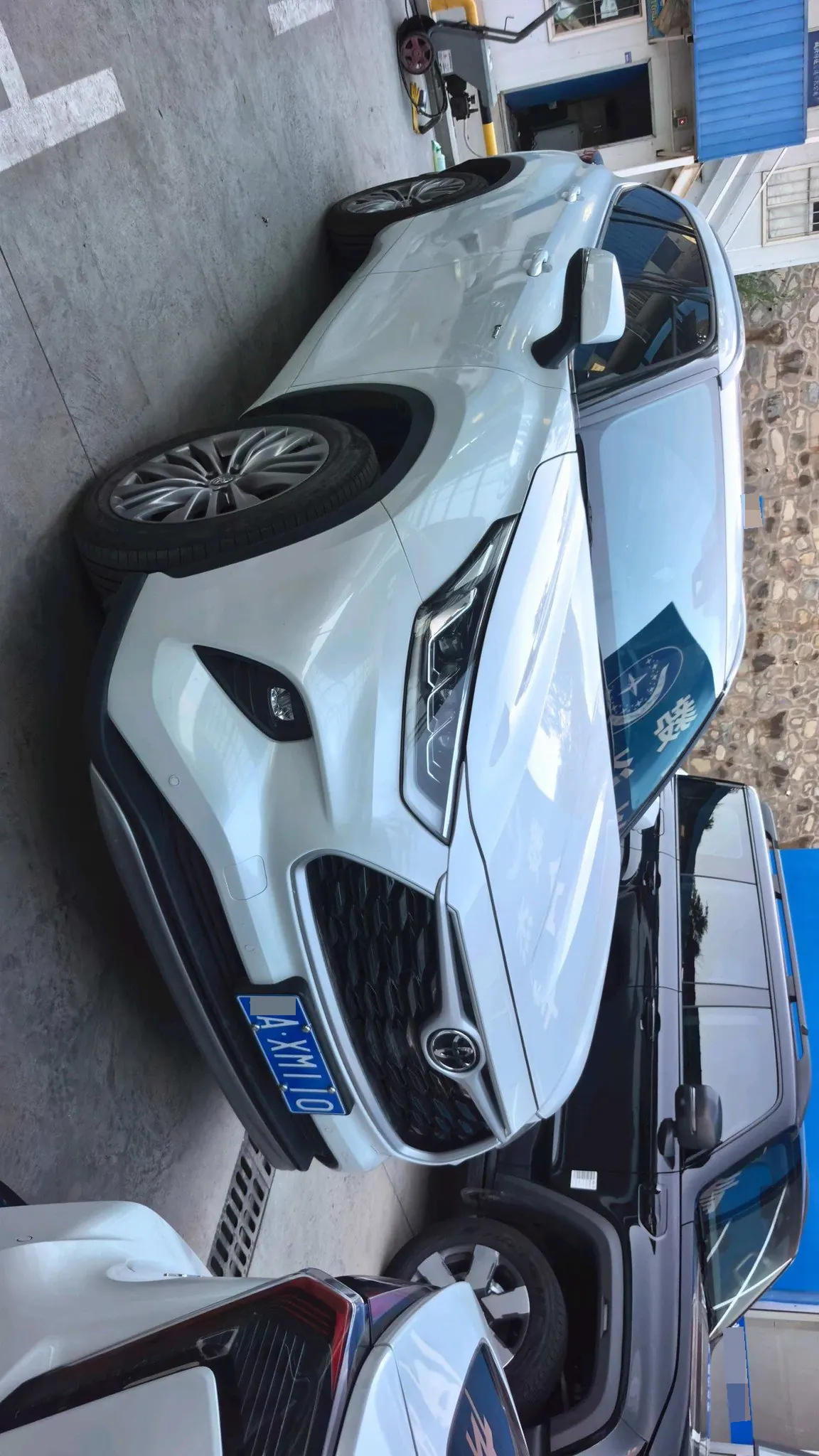 Toyota 2024 Highlander Dual Engine 2.5 Stepless Intelligent Electric Hybrid Four-wheel Drive Premium Edition 7-seat Automatic Transmission 5