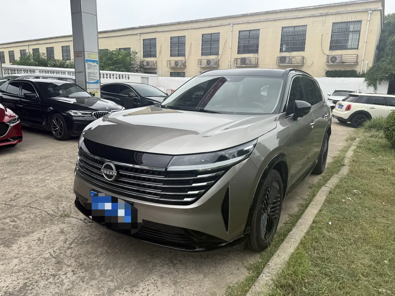 Nissan 2024 Land Exploration 2.0T 380VC-TURBO Four-wheel Drive Intelligent Driving Edition 6-seat Automatic Gear - View 1