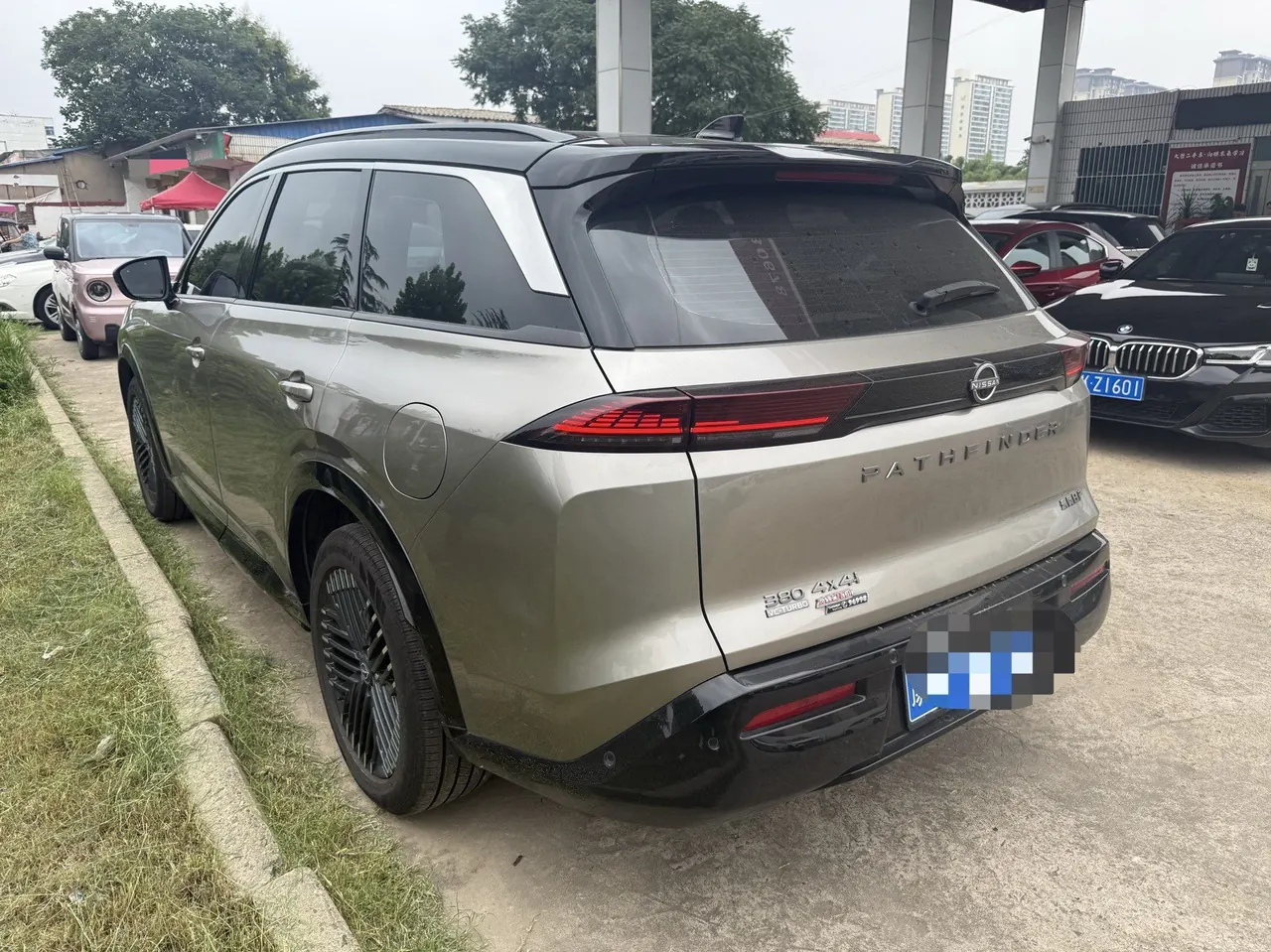 Nissan 2024 Land Exploration 2.0T 380VC-TURBO Four-wheel Drive Intelligent Driving Edition 6-seat Automatic Gear 4
