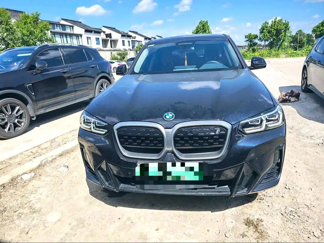 BMW 2024 iX3 leading automatic 2