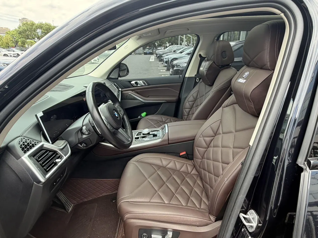 BMW 2023 X5 xDrive30Li 48V 2.0T exclusive m sports obsidian night suit automatic gear 6