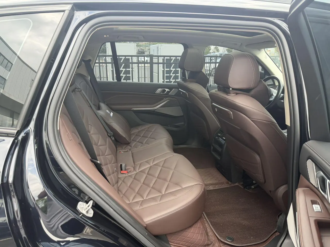 BMW 2023 X5 xDrive30Li 48V 2.0T exclusive m sports obsidian night suit automatic gear 8