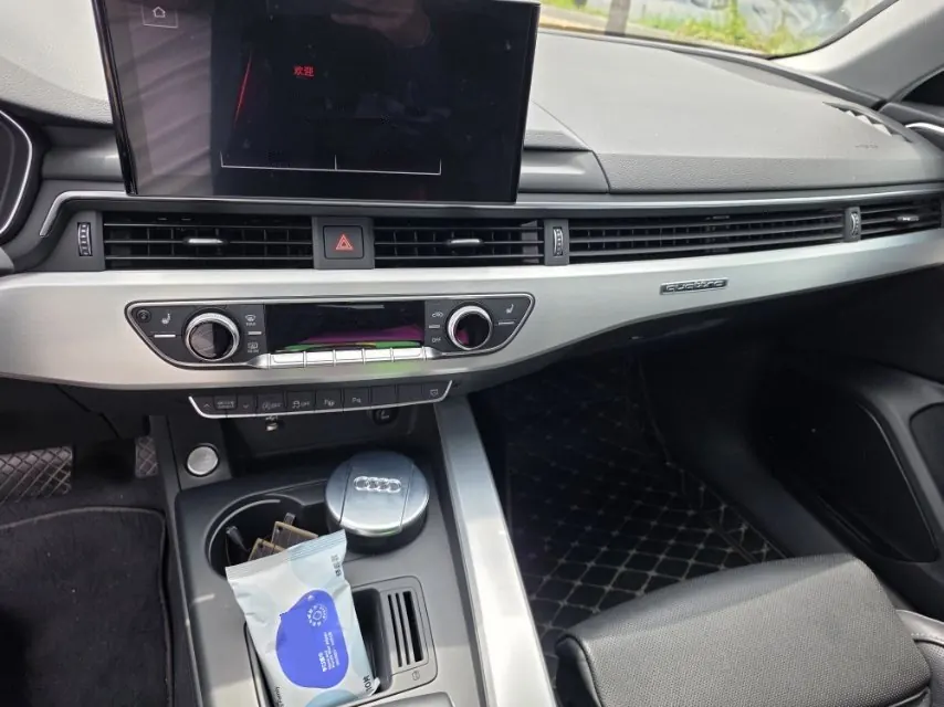 Audi 2020 A4L 2.0TFSI 40TFSI Quattro Deluxe Dynamic Automatic 4