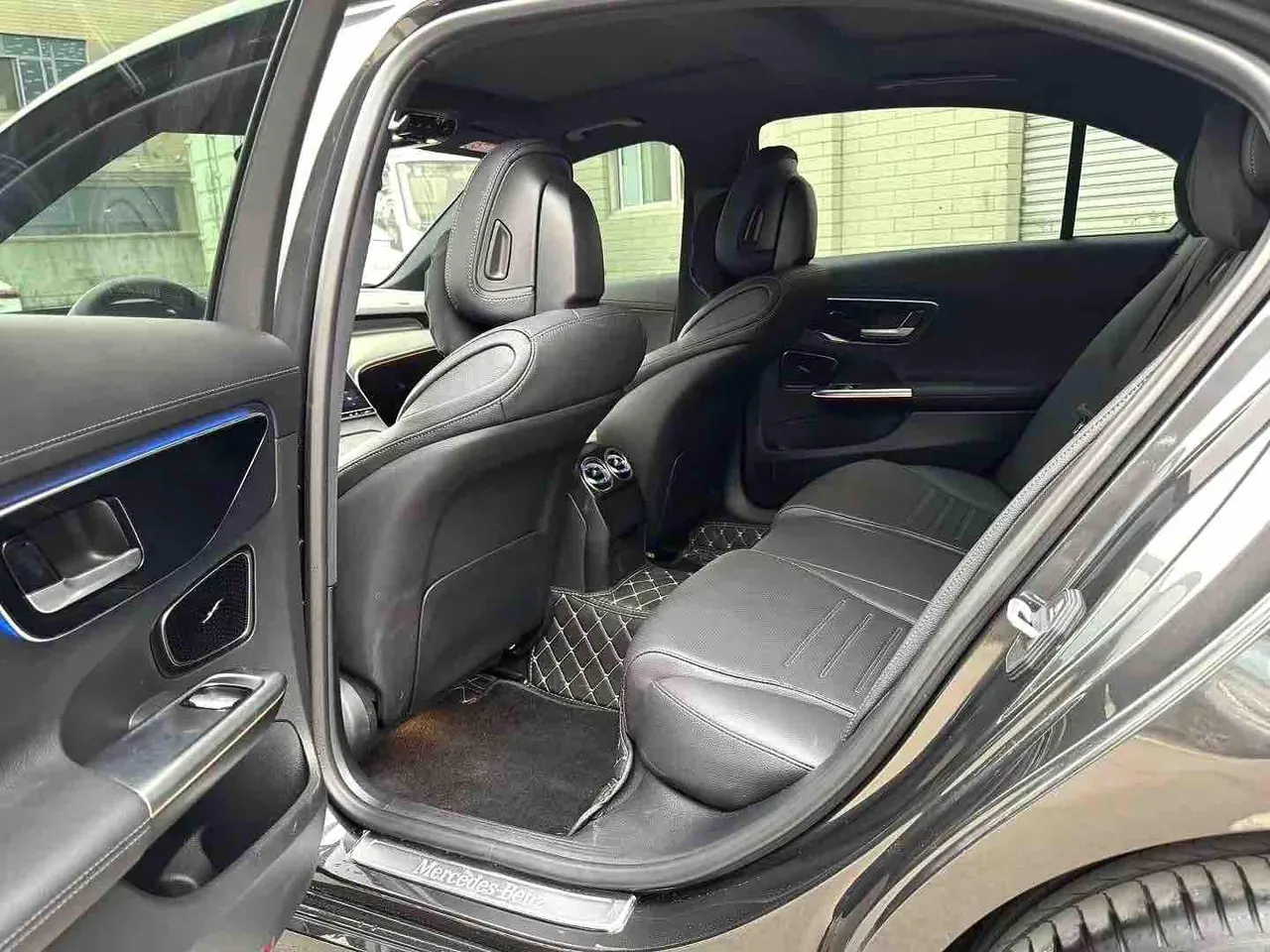 Mercedes Benz Class C 2025 C 260 L 48V 1.5T Sports Edition (Modified) Automatic Gear 5