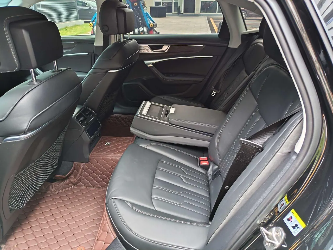 Audi 2024 A6L 2.0TFSI 45TFSI Quattro enjoy elegant automatic gear 3