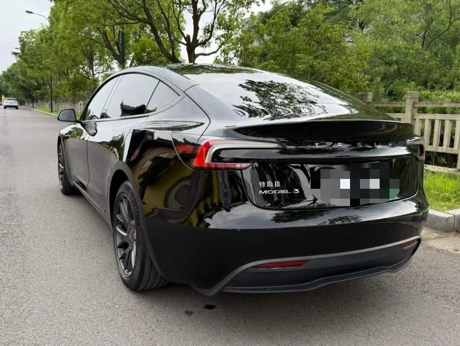Tesla 2023 Model 3 Rejuvenation Edition Rear Wheel Drive Automatic Transmission 2