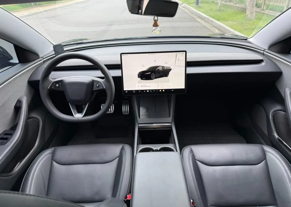 Tesla 2023 Model 3 Rejuvenation Edition Rear Wheel Drive Automatic Transmission 3