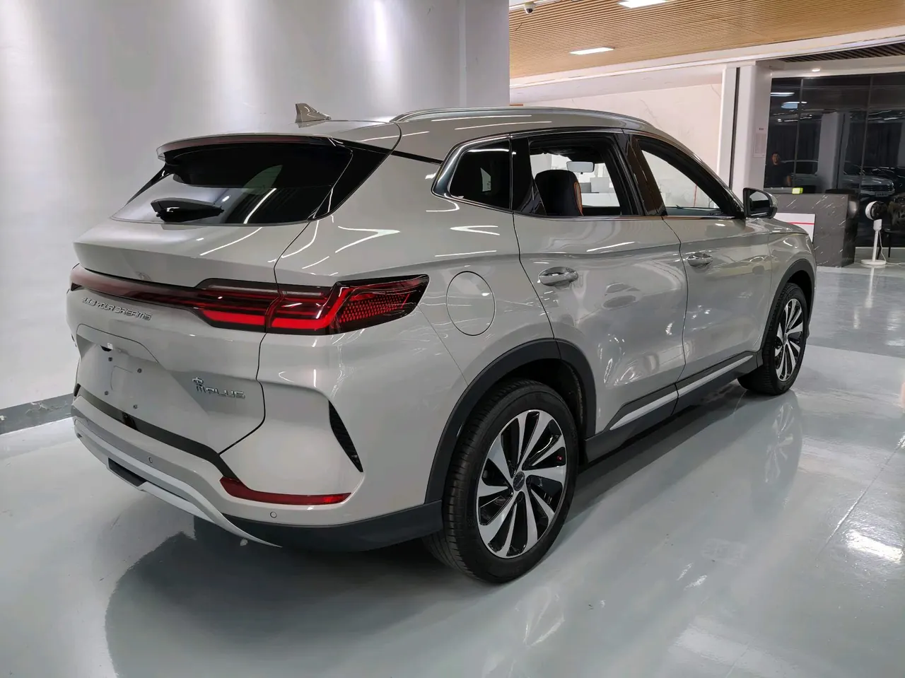 BYD Song PLUS New Energy 2023 Song PLUS DM-i 1.5 Stepless Champion Edition 110KM Flagship Automatic Gear 4