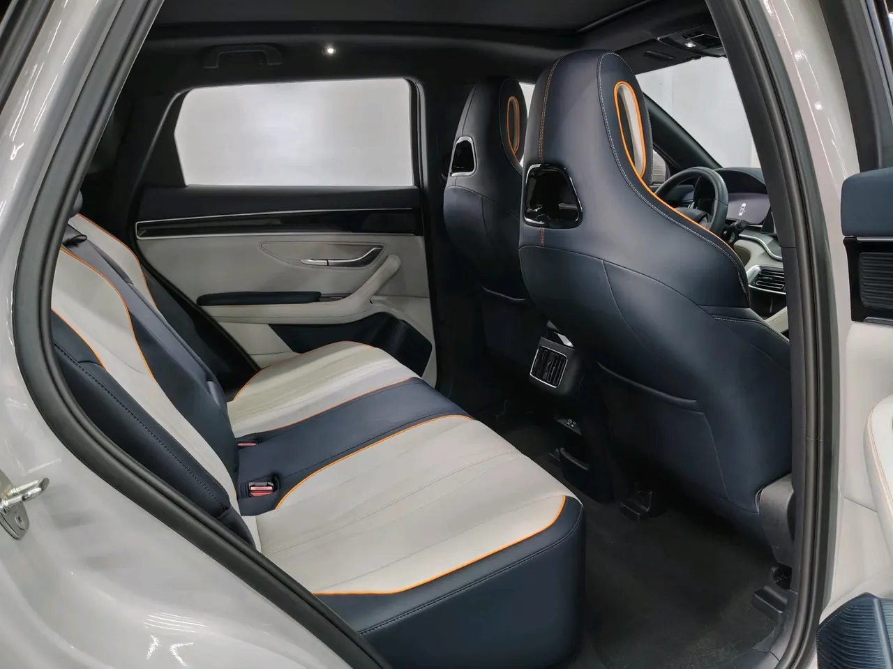 BYD Song PLUS New Energy 2023 Song PLUS DM-i 1.5 Stepless Champion Edition 110KM Flagship Automatic Gear 5