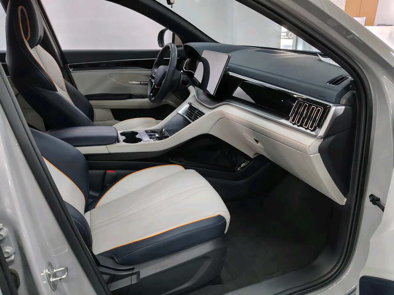 BYD Song PLUS New Energy 2023 Song PLUS DM-i 1.5 Stepless Champion Edition 110KM Flagship Automatic Gear 6