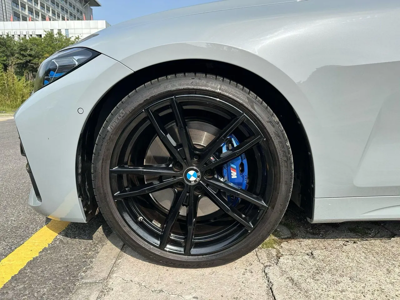 BMW 4 Series (Imported) 2022 425i Coupe 2.0T M Sports Obsidian Night Suit Automatic Gear 3