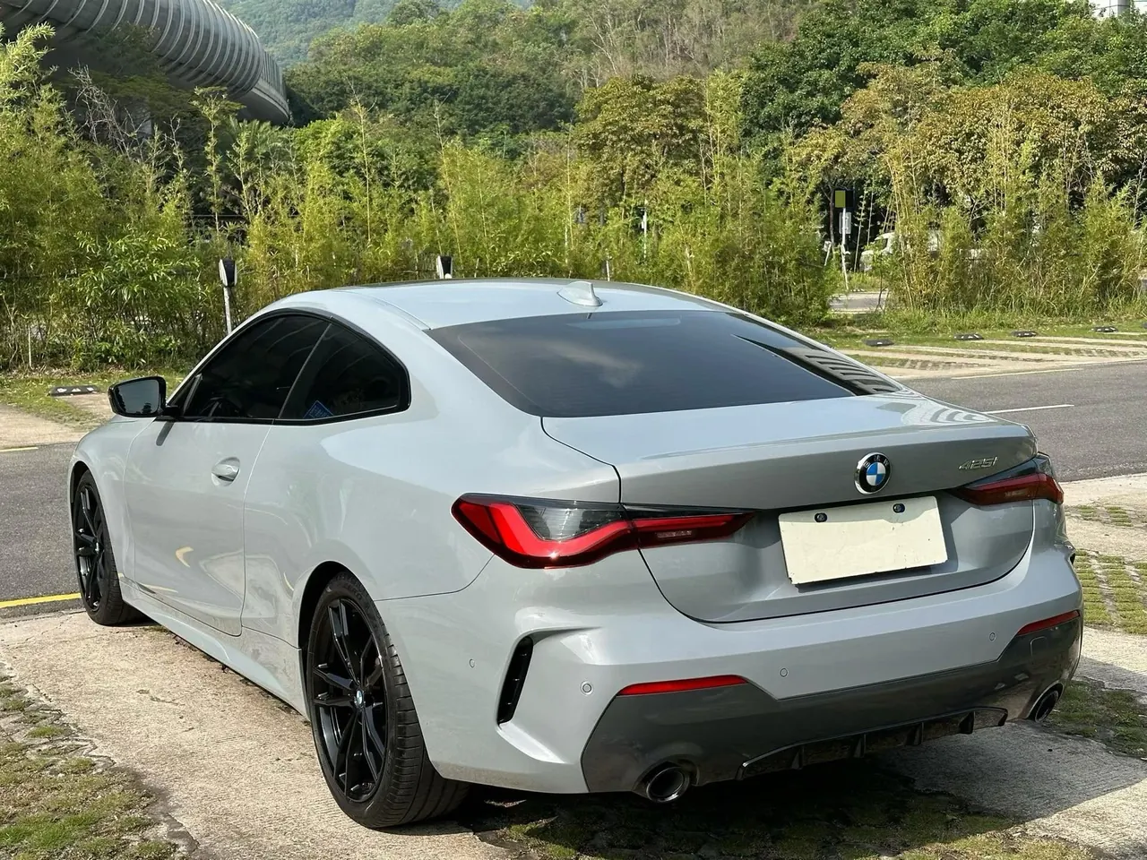 BMW 4 Series (Imported) 2022 425i Coupe 2.0T M Sports Obsidian Night Suit Automatic Gear 9