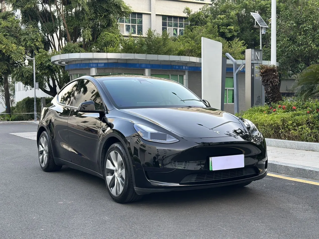 Tesla 2022 Model Y rear-wheel drive version (facelift) automatic gear 3