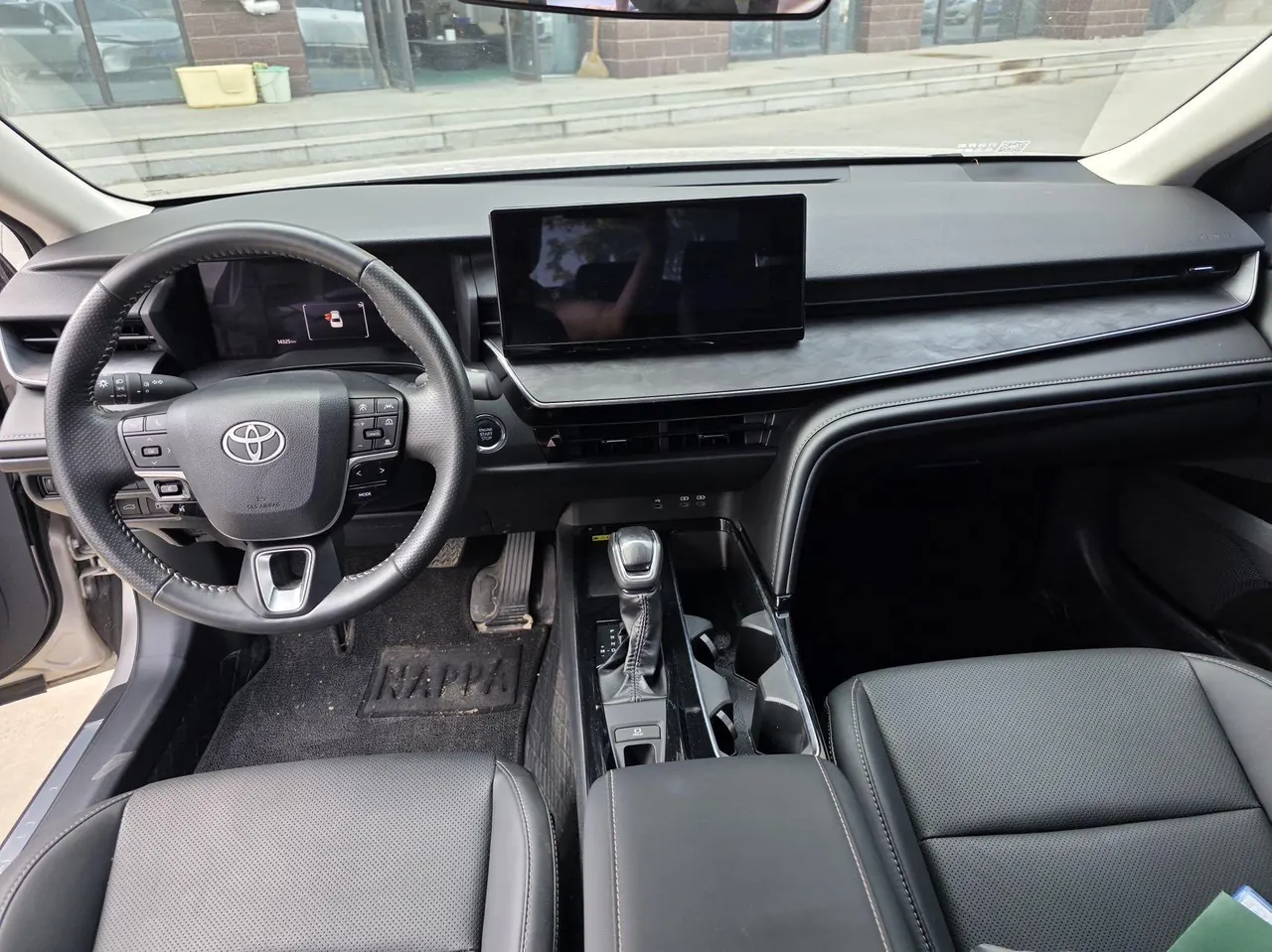Toyota 2024 Camry 2.0GVP Stepless Deluxe Edition Automatic Transmission 4