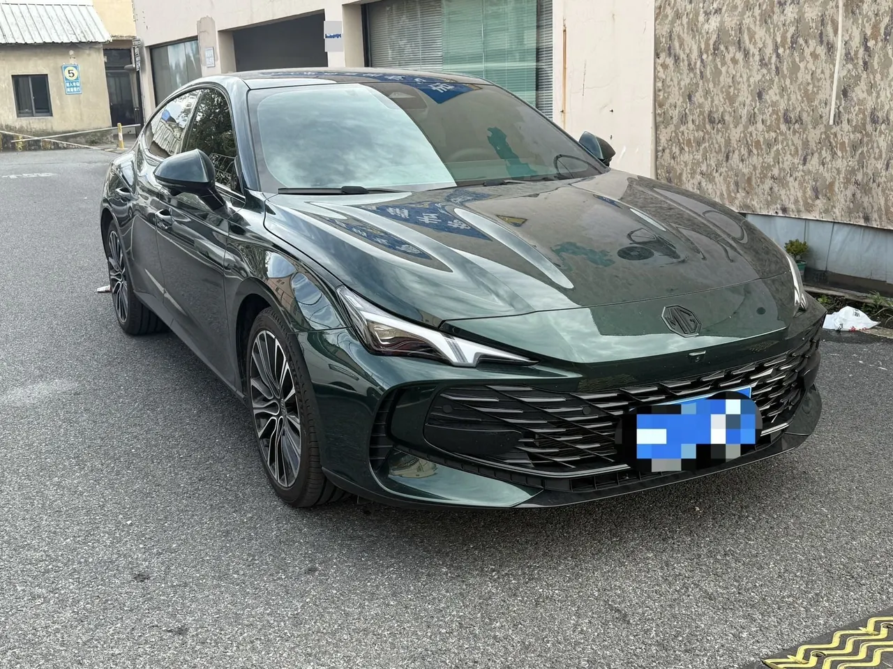MG 2025 MG7 1.5T 300 Elegant Automatic Gear 3