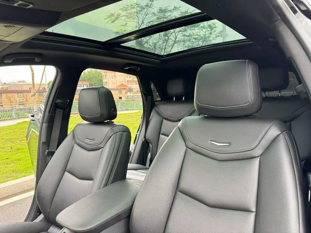 Cadillac 2020 XT5 2.0T 28T Luxury Automatic Gear 4