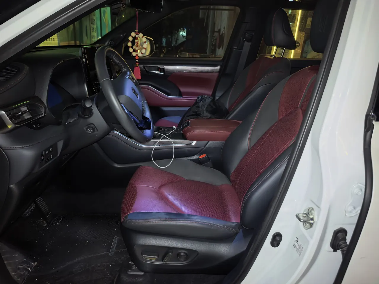 Toyota 2024 Crown Land Release HEV 2.5 Stepless Four-wheel Drive Flagship Automatic Gear 3