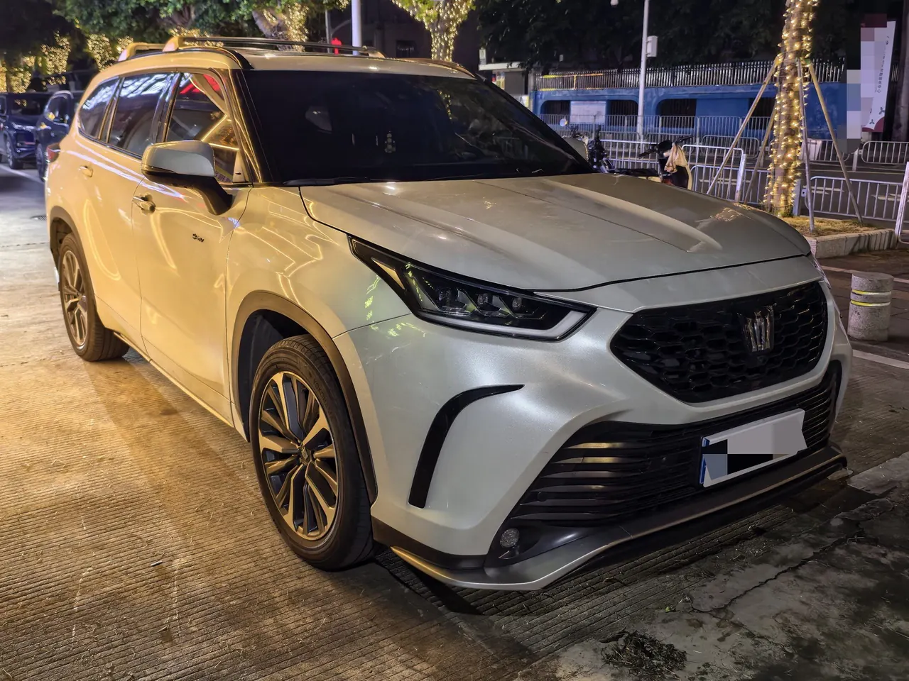 Toyota 2024 Crown Land Release HEV 2.5 Stepless Four-wheel Drive Flagship Automatic Gear 5