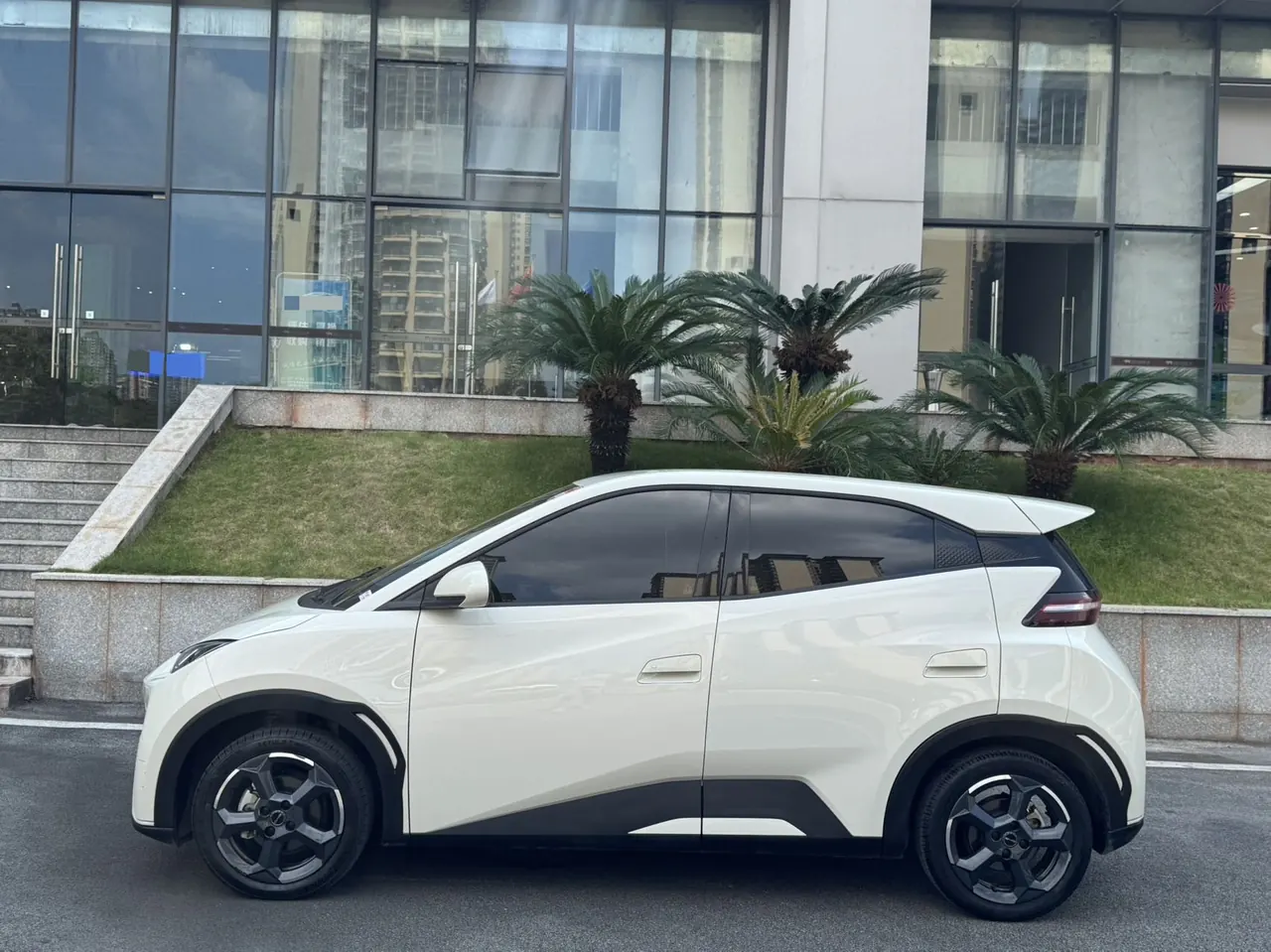 BYD 2024 Seagull Glory Edition 405km Flying Edition Automatic Gear 3