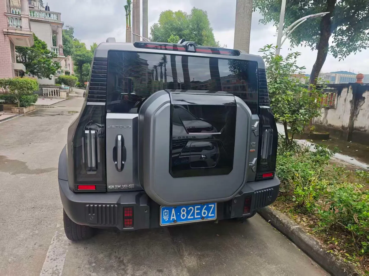 Jetour 2023 Traveler 2.0T Four-wheel Drive Conquer PRO Automatic Gear 6