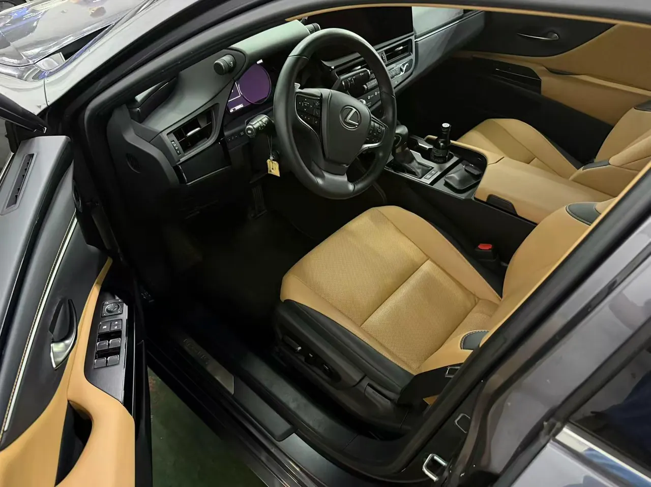 Lexus ES (Imported) 2022 ES300h 2.5 Stepless Premium Edition Automatic Gear 6