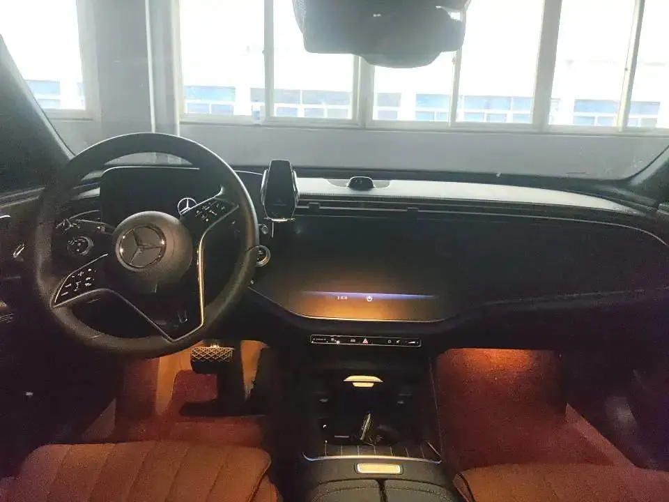 Mercedes Benz E Class 2024 E 300 L 48V 2.0T Luxury Automatic Gear 4