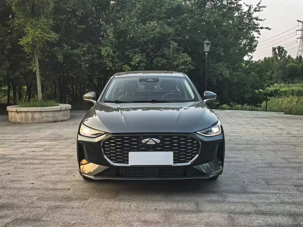 Chery 2025 Fengyun A8L 1.5TGDI 145km Luxury Automatic Gear 2