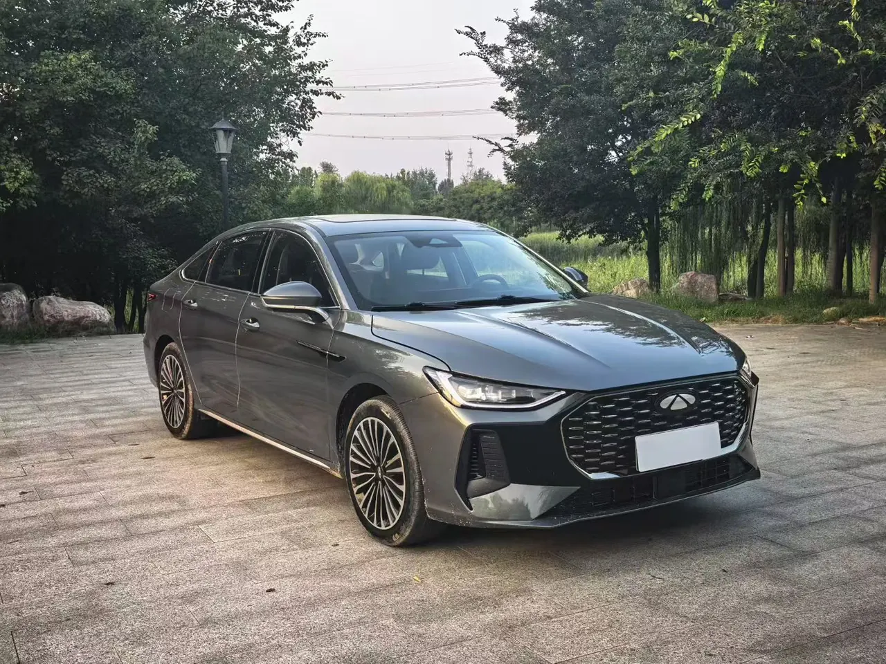Chery 2025 Fengyun A8L 1.5TGDI 145km Luxury Automatic Gear 3