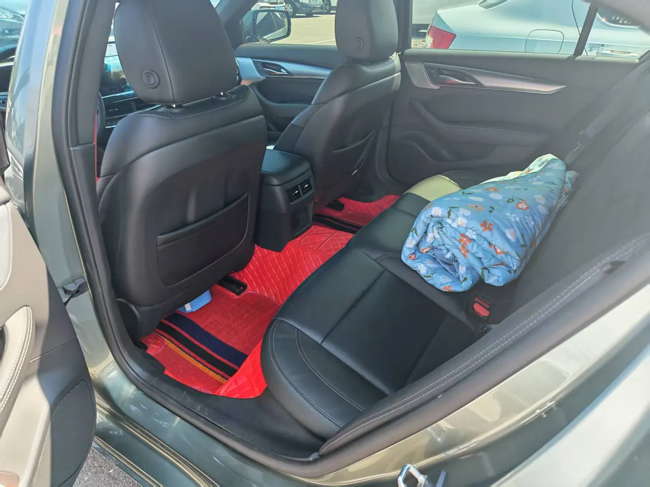 Cadillac 2023 CT5 2.0T 28T Luxury (Standard Edition) Automatic Gear 4