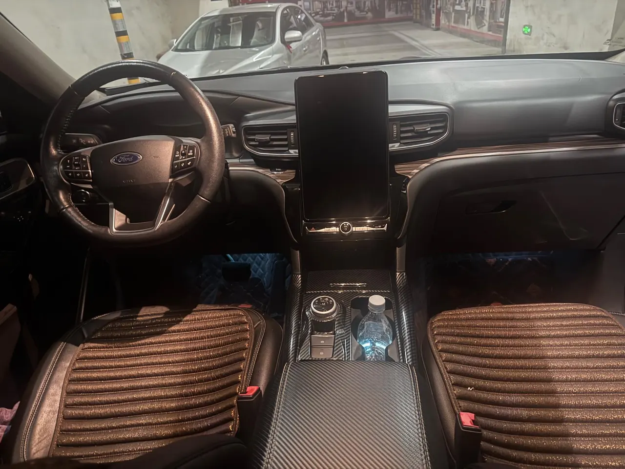 Ford 2020 Explorer 2.3T EcoBoost 285 Four-wheel Drive Titanium Edition 7-seat Automatic Gear 10