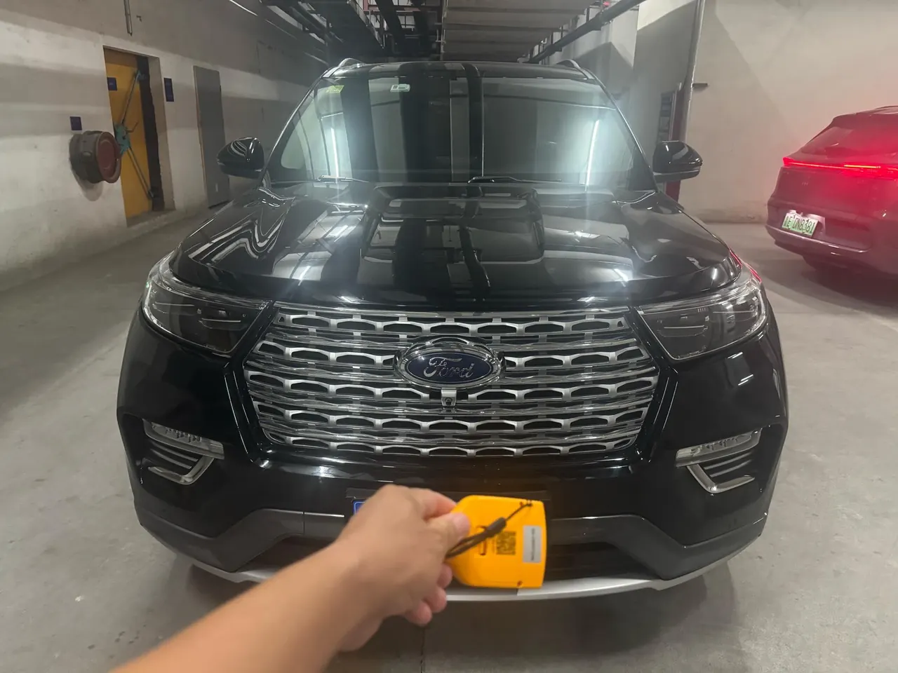 Ford 2020 Explorer 2.3T EcoBoost 285 Four-wheel Drive Titanium Edition 7-seat Automatic Gear 3