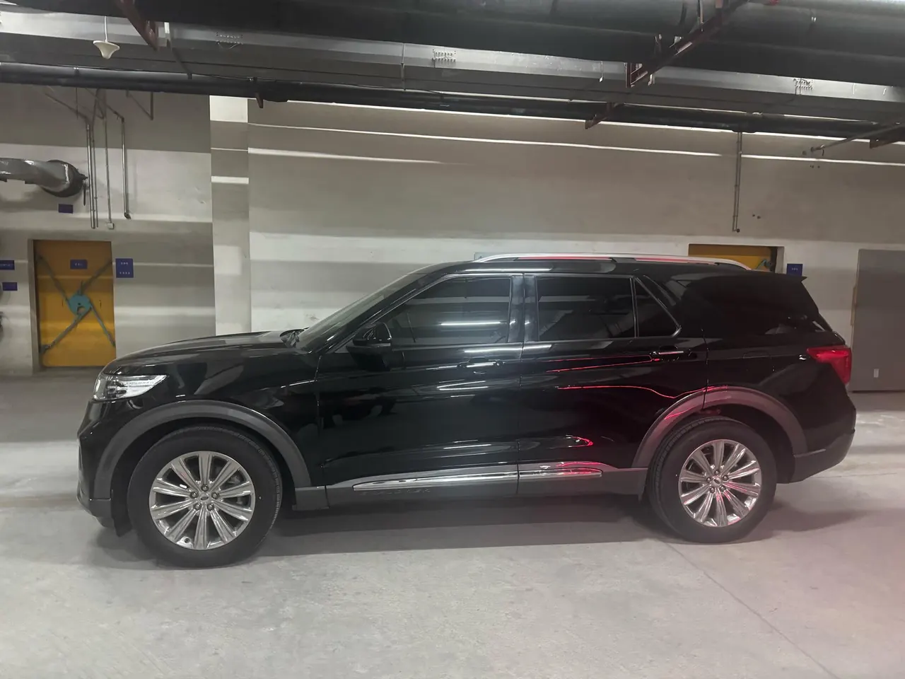 Ford 2020 Explorer 2.3T EcoBoost 285 Four-wheel Drive Titanium Edition 7-seat Automatic Gear 4