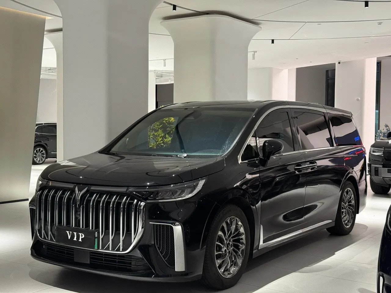 打开图片灯箱:Voyah 2024 dreamers PHEV 1.5T long endurance flagship automatic gear