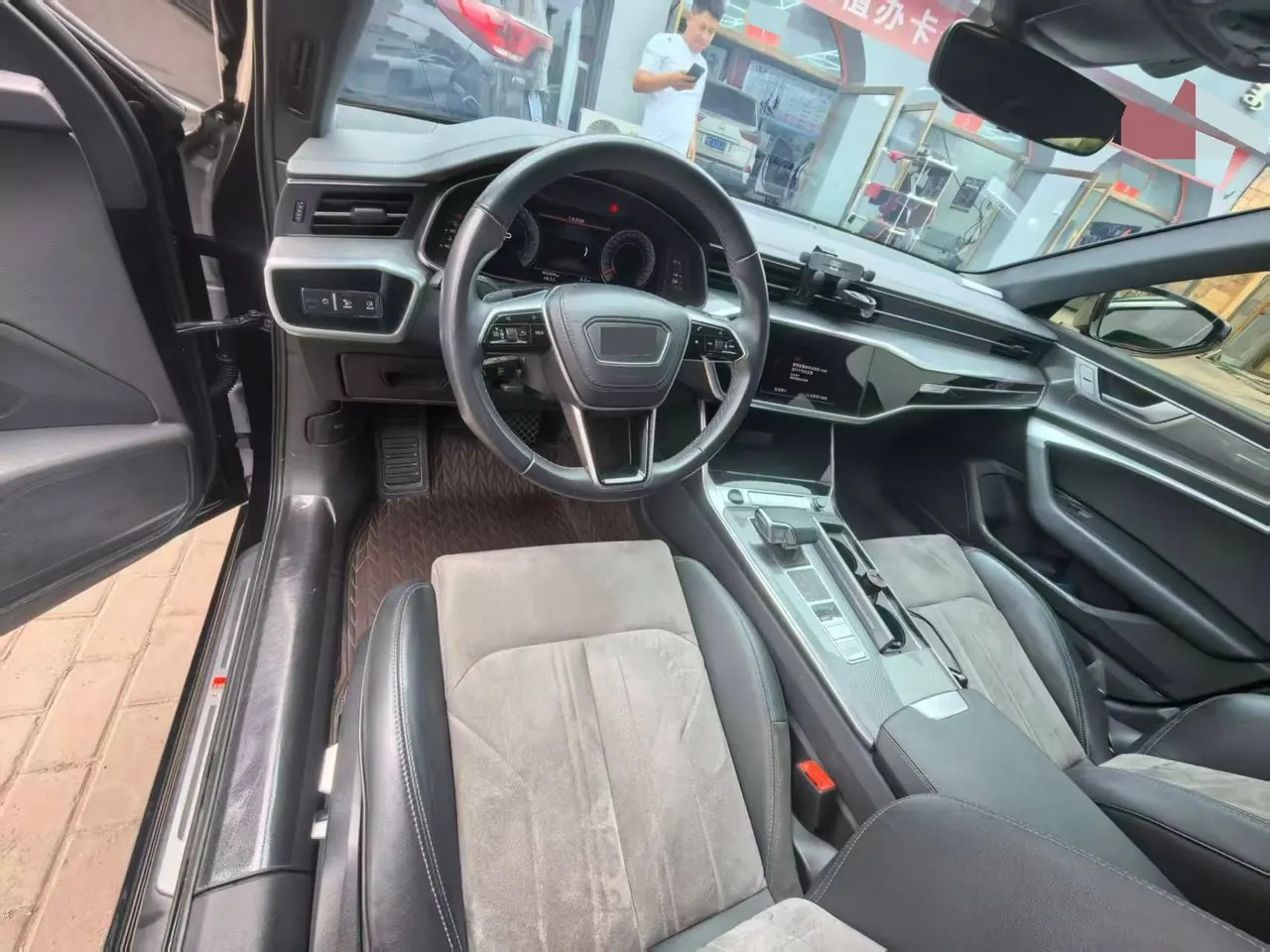 Audi 2023 A6L 2.0TFSI 40TFSI Deluxe Elegant Automatic 6
