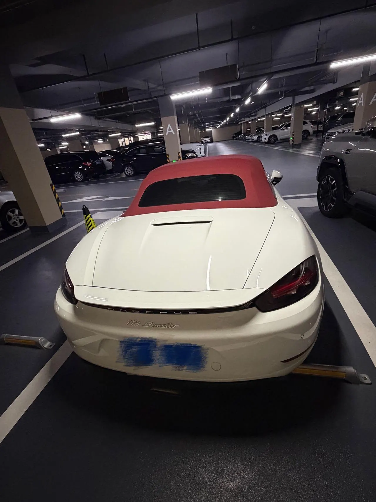 Porsche 718 (Imported) 2023 718 Boxter 2.0T Style Edition Automatic 5