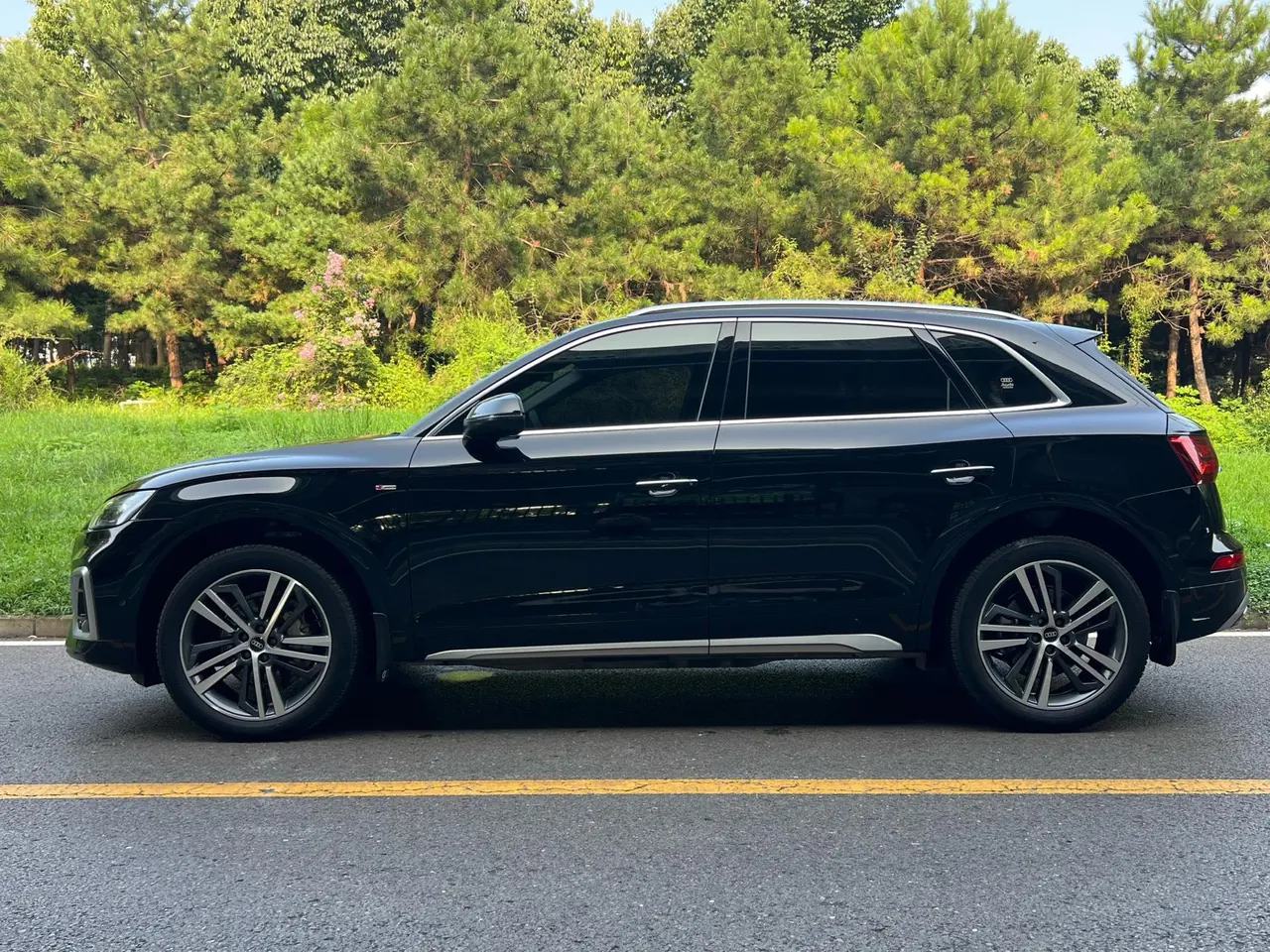 Audi 2022 Q5L 2.0TFSI 40TFSI luxury dynamic automatic 3