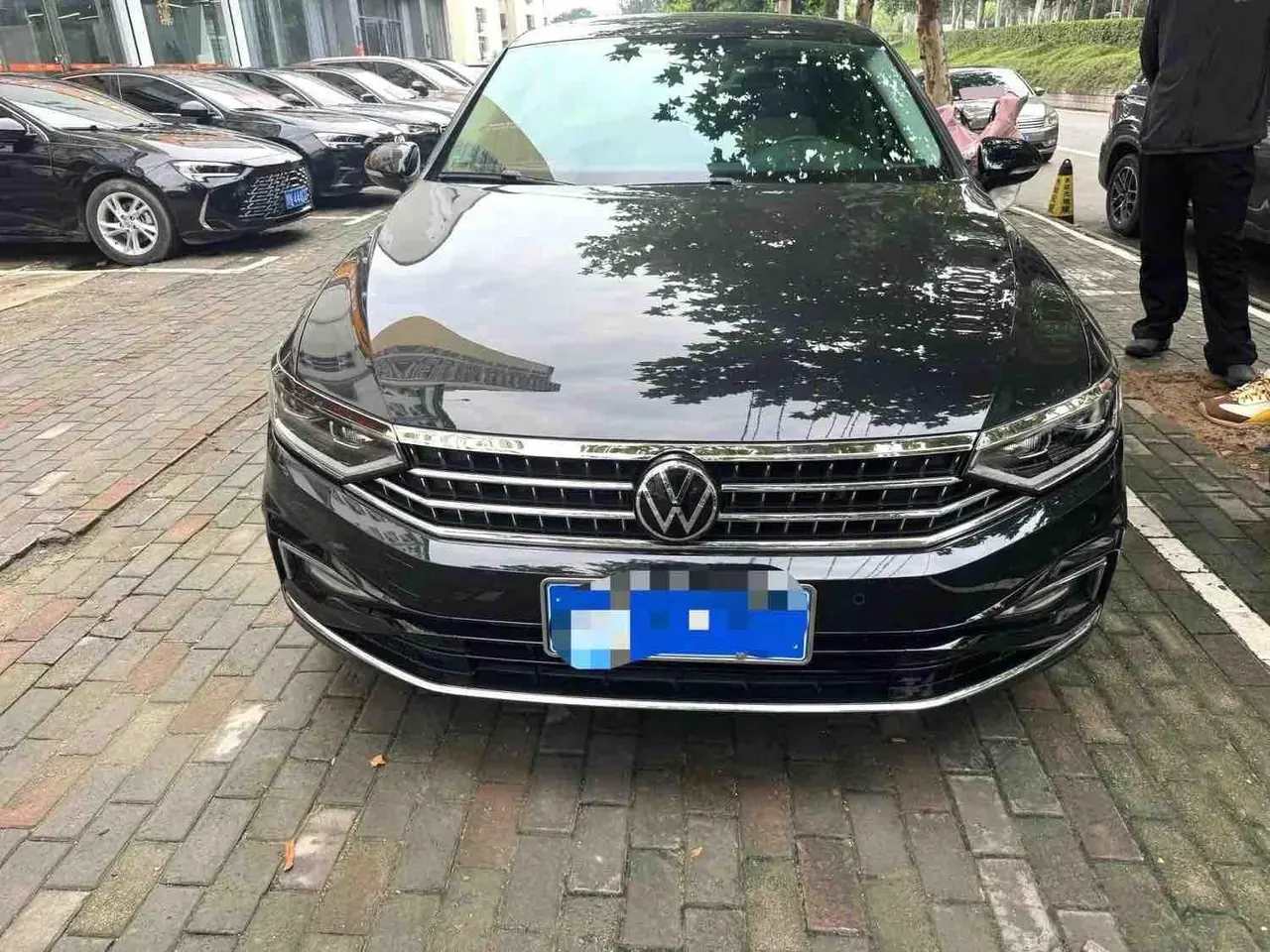 Volkswagen 2023 Magotan 2.0TSI 330TSI 2 million Commemorative Edition Leading Automatic Gear 2