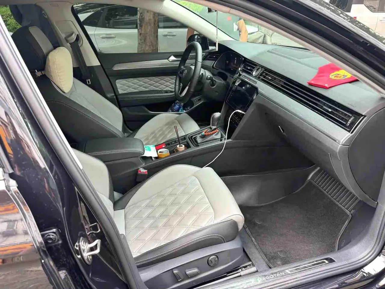 Volkswagen 2023 Magotan 2.0TSI 330TSI 2 million Commemorative Edition Leading Automatic Gear 5