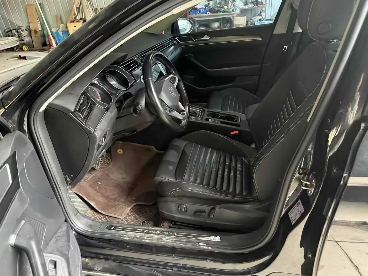 Volkswagen 2020 Magotan 2.0TSI 330TSI Leading Automatic 3
