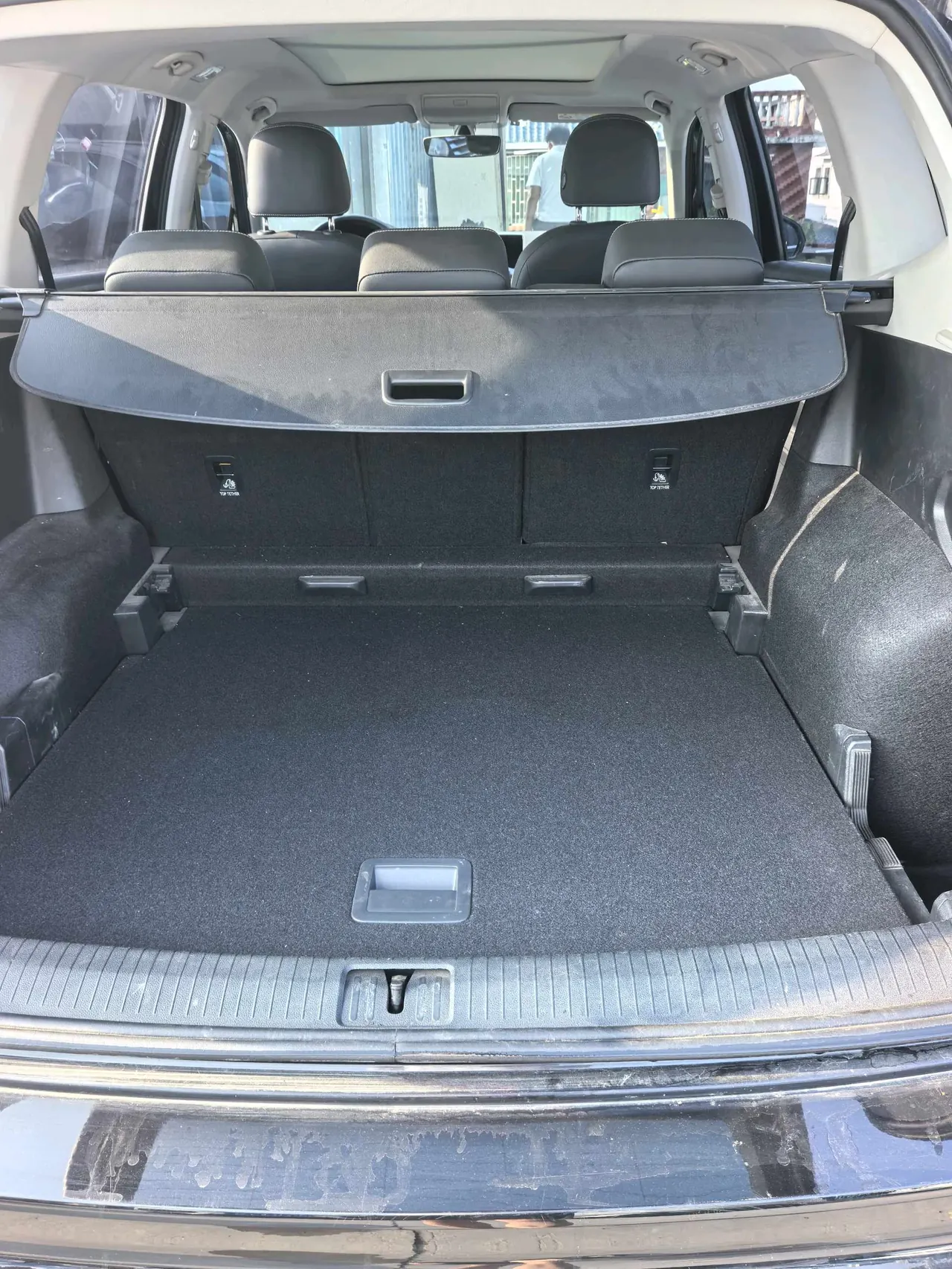 Volkswagen 2024 Tiguan L R-Line 2.0TSI 330TSI Two-Drive R-Line Overdrive Automatic Gear 9